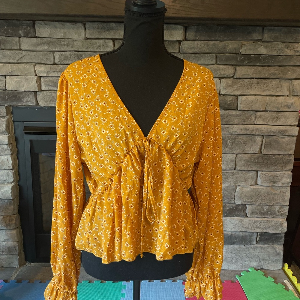 NWOT Floral Mustard Yellow Women's Top